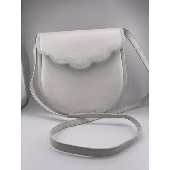 Saint Laurent Handbags - Yves Saint Laurent Leather White Shoulder Bag